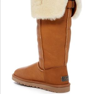 UGGS- DEVANDRA CONVERTIBLE BOOT